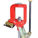 Lee Classic Cast press