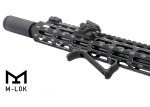 UTG ročaj Ultra Slim Angeled Foregrip M-Lok Black - slika 2